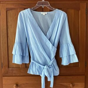 Beachlunchlounge wrap blouse